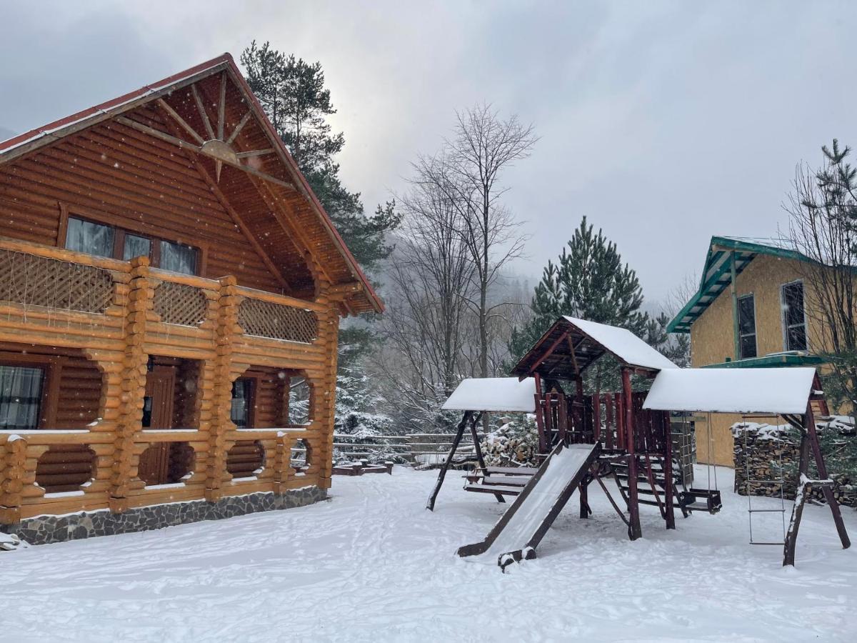 Котедж Villa Затишна Микуличин Екстериор снимка